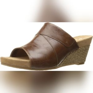 WOMENS A2 BY AEROSOLES BROWN SANDALS SIZE 8